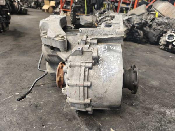 BOITE DE VITESSE MANUEL VW/AUDI/SEAT/SKODA...  2.0TDI CODE LNZ ( 6VITESSES ) - Vue 3